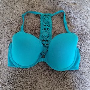 Victoria's Secret bra (34DD)